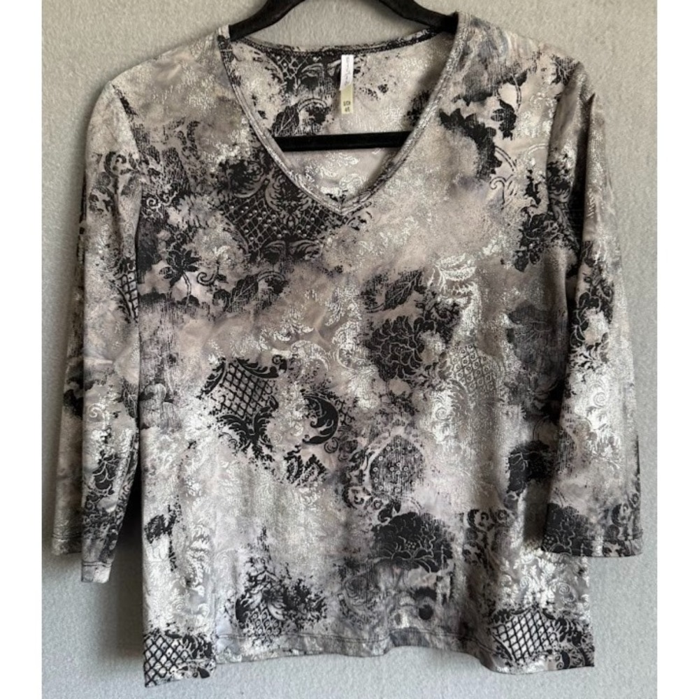 WHITE STAG Top Women Small Multicolor‎ Metallic Print Stretch V Neck 3/4 Sleeve